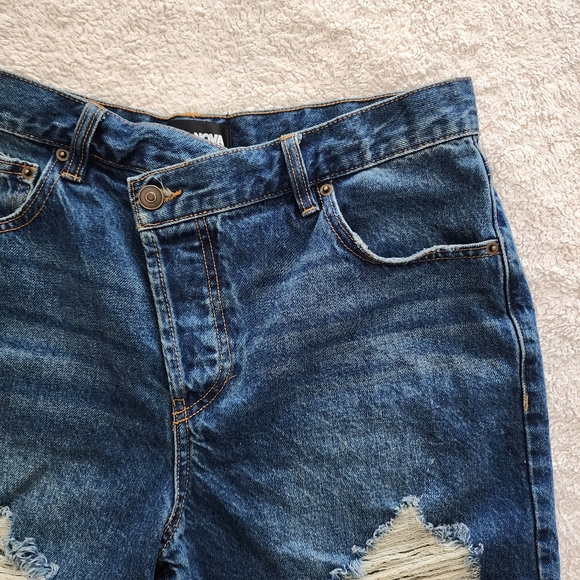 Fashion Nova At A Glance Crossover Denim Shorts, Women's Size 9 - EUC - Picture 4 of 13